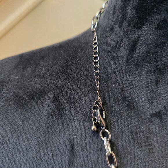 Womens Pink Rhinestone Flower Shaped Silver Tone Chain Necklace with Lobster Cla - Picture 7 of 7